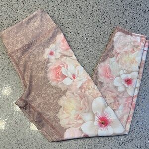 Womens Evolution & Creation pale pink white floral workout Leggings pants Medium
